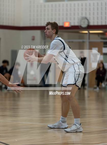 Thumbnail 1 in Cedar Cliff @ Penn Manor photogallery.