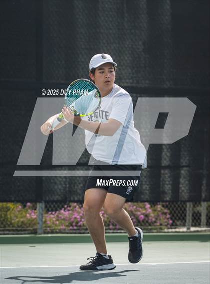 Thumbnail 2 in Servite VS Canyon photogallery.