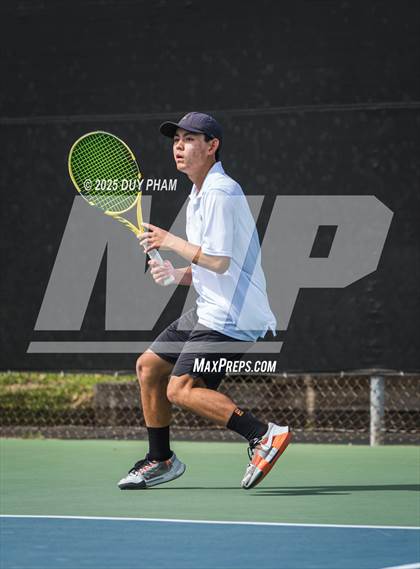 Thumbnail 2 in Servite VS Canyon photogallery.