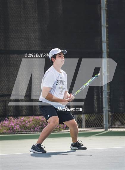 Thumbnail 2 in Servite VS Canyon photogallery.