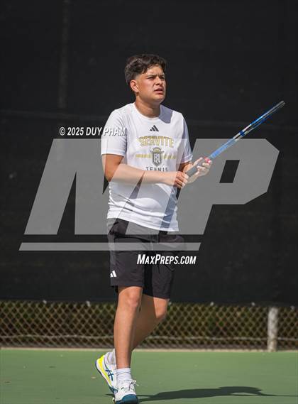 Thumbnail 2 in Servite VS Canyon photogallery.