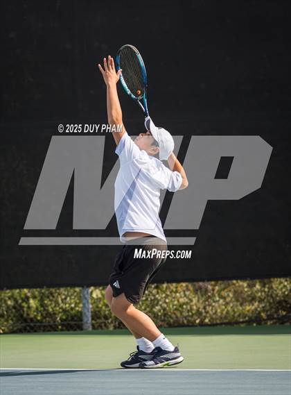 Thumbnail 3 in Servite VS Canyon photogallery.
