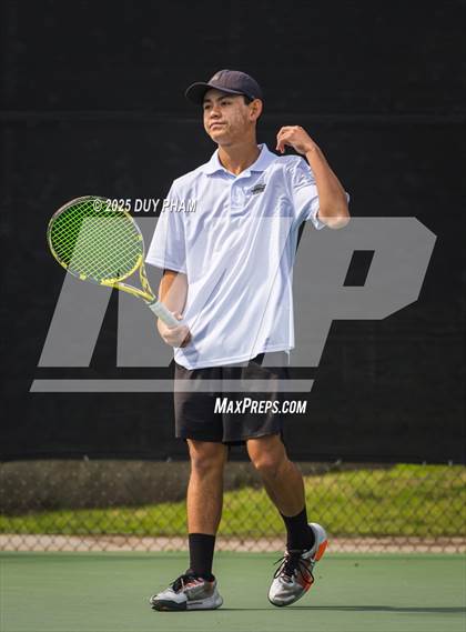Thumbnail 2 in Servite VS Canyon photogallery.