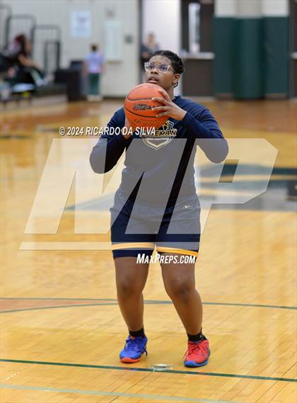Thumbnail 2 in Mayde Creek vs. Freeman photogallery.