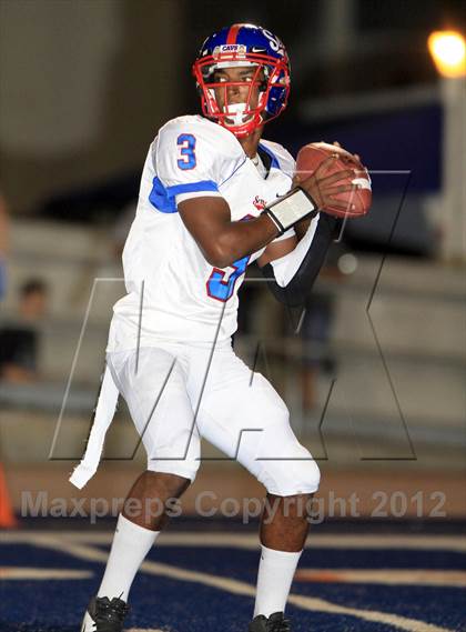 Thumbnail 2 in Serra @ Chaminade photogallery.