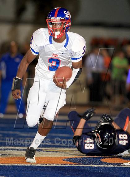 Thumbnail 2 in Serra @ Chaminade photogallery.