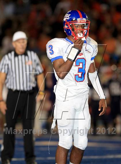 Thumbnail 1 in Serra @ Chaminade photogallery.