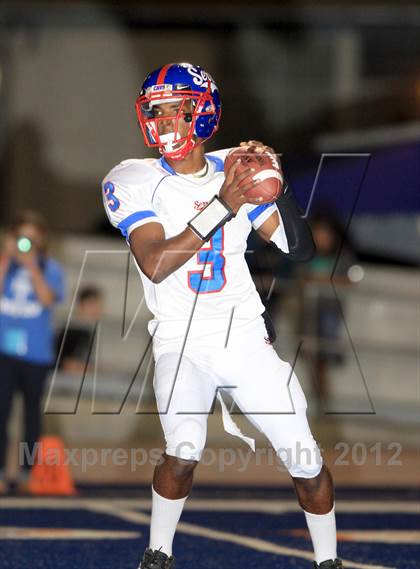 Thumbnail 1 in Serra @ Chaminade photogallery.