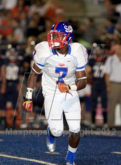 Thumbnail 1 in Serra @ Chaminade photogallery.