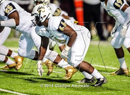 Thumbnail 2 in Ennis vs. South Oak Cliff (UIL 5A Division II Quarterfinal) photogallery.