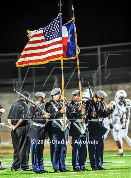 Thumbnail 3 in Ennis vs. South Oak Cliff (UIL 5A Division II Quarterfinal) photogallery.