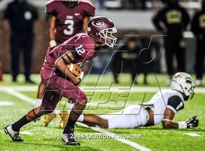 Thumbnail 1 in Ennis vs. South Oak Cliff (UIL 5A Division II Quarterfinal) photogallery.