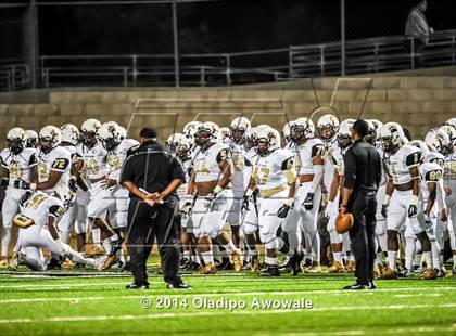 Thumbnail 1 in Ennis vs. South Oak Cliff (UIL 5A Division II Quarterfinal) photogallery.