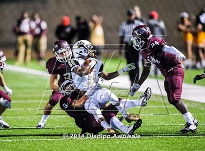 Thumbnail 3 in Ennis vs. South Oak Cliff (UIL 5A Division II Quarterfinal) photogallery.