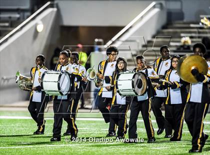 Thumbnail 1 in Ennis vs. South Oak Cliff (UIL 5A Division II Quarterfinal) photogallery.