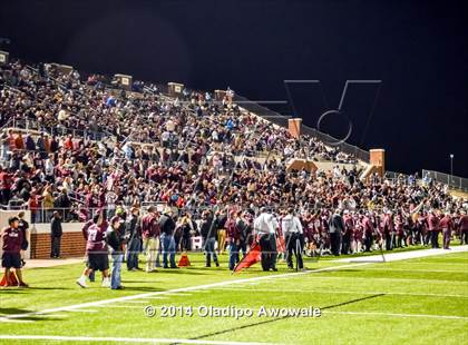Thumbnail 2 in Ennis vs. South Oak Cliff (UIL 5A Division II Quarterfinal) photogallery.