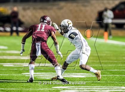 Thumbnail 2 in Ennis vs. South Oak Cliff (UIL 5A Division II Quarterfinal) photogallery.
