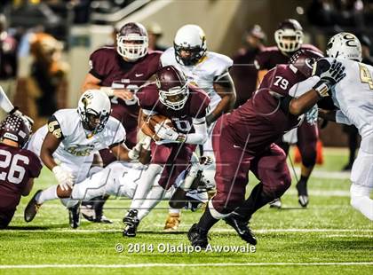 Thumbnail 1 in Ennis vs. South Oak Cliff (UIL 5A Division II Quarterfinal) photogallery.