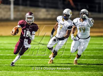 Thumbnail 2 in Ennis vs. South Oak Cliff (UIL 5A Division II Quarterfinal) photogallery.