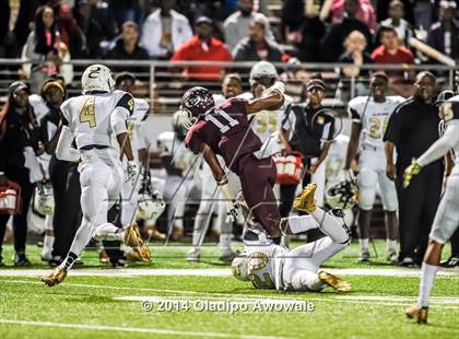 Thumbnail 3 in Ennis vs. South Oak Cliff (UIL 5A Division II Quarterfinal) photogallery.