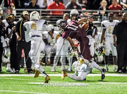 Thumbnail 2 in Ennis vs. South Oak Cliff (UIL 5A Division II Quarterfinal) photogallery.