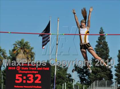 Thumbnail 2 in CIF State Championships (Girls Pole Vault) photogallery.