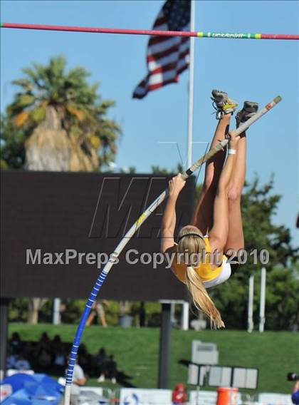 Thumbnail 1 in CIF State Championships (Girls Pole Vault) photogallery.