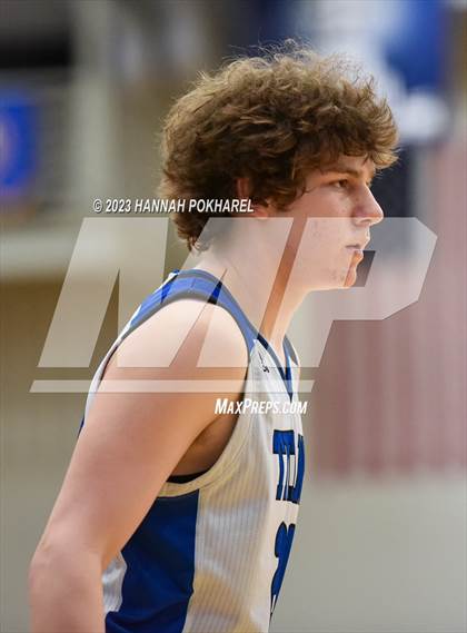Thumbnail 2 in Omaha North @ Papillion-LaVista South (NSAA A-7 District Semifinal) photogallery.