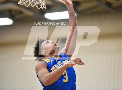 Thumbnail 2 in Omaha North @ Papillion-LaVista South (NSAA A-7 District Semifinal) photogallery.