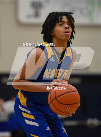 Thumbnail 2 in Omaha North @ Papillion-LaVista South (NSAA A-7 District Semifinal) photogallery.