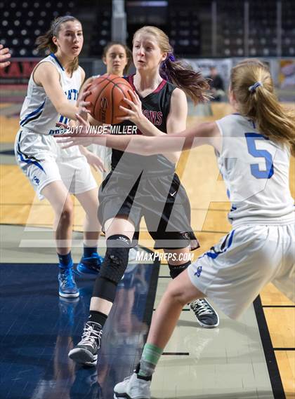 Thumbnail 2 in Seattle Prep vs. Kentlake photogallery.
