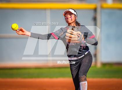 Thumbnail 3 in Cleveland vs. Desert Ridge photogallery.