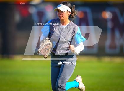 Thumbnail 2 in Cleveland vs. Desert Ridge photogallery.