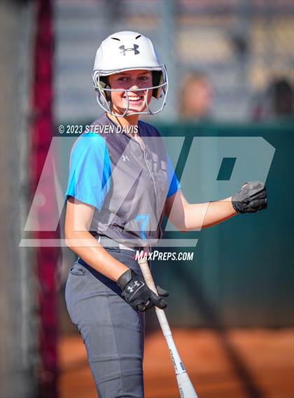 Thumbnail 2 in Cleveland vs. Desert Ridge photogallery.