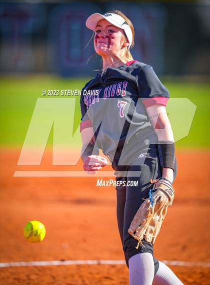 Thumbnail 2 in Cleveland vs. Desert Ridge photogallery.