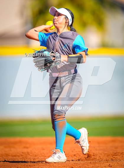 Thumbnail 2 in Cleveland vs. Desert Ridge photogallery.