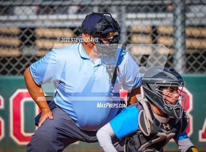 Thumbnail 3 in Cleveland vs. Desert Ridge photogallery.