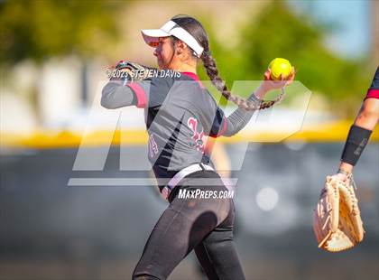Thumbnail 3 in Cleveland vs. Desert Ridge photogallery.