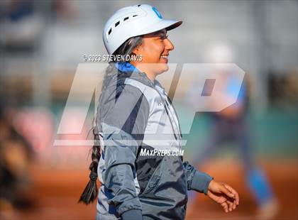 Thumbnail 1 in Cleveland vs. Desert Ridge photogallery.
