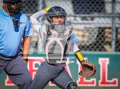 Thumbnail 3 in Cleveland vs. Desert Ridge photogallery.