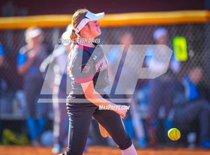 Thumbnail 3 in Cleveland vs. Desert Ridge photogallery.