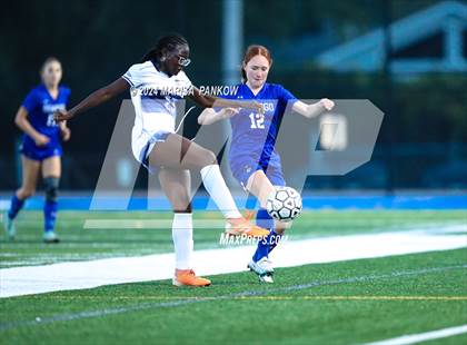 Thumbnail 3 in Bishop Grimes vs Oswego photogallery.