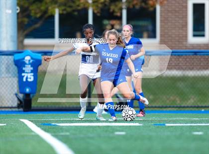 Thumbnail 3 in Bishop Grimes vs Oswego photogallery.