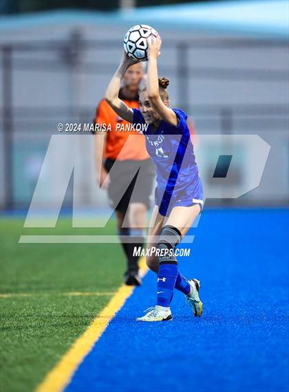 Thumbnail 2 in Bishop Grimes vs Oswego photogallery.