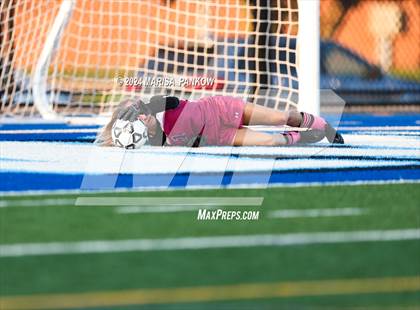 Thumbnail 2 in Bishop Grimes vs Oswego photogallery.