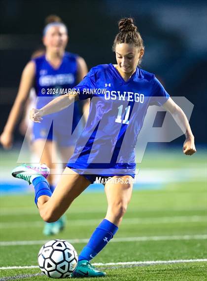 Thumbnail 1 in Bishop Grimes vs Oswego photogallery.
