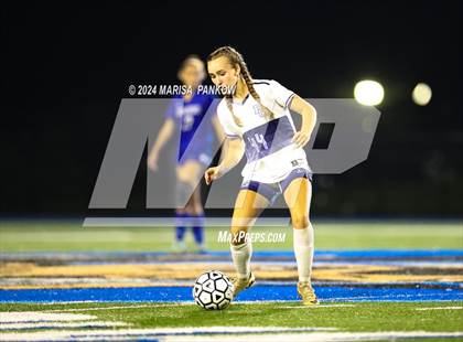 Thumbnail 3 in Bishop Grimes vs Oswego photogallery.
