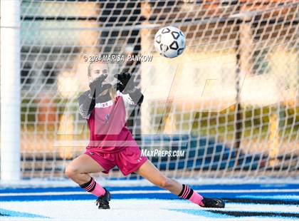Thumbnail 3 in Bishop Grimes vs Oswego photogallery.