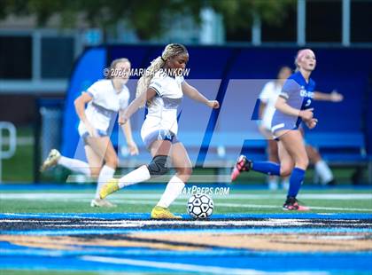 Thumbnail 2 in Bishop Grimes vs Oswego photogallery.