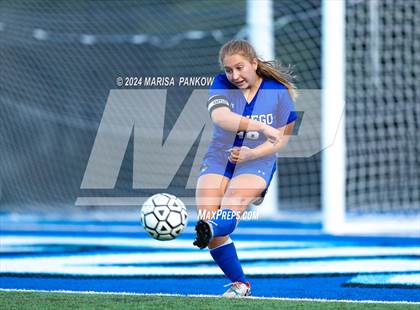 Thumbnail 3 in Bishop Grimes vs Oswego photogallery.